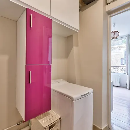 Charming T1 For 2 People Near Parc Monceau *